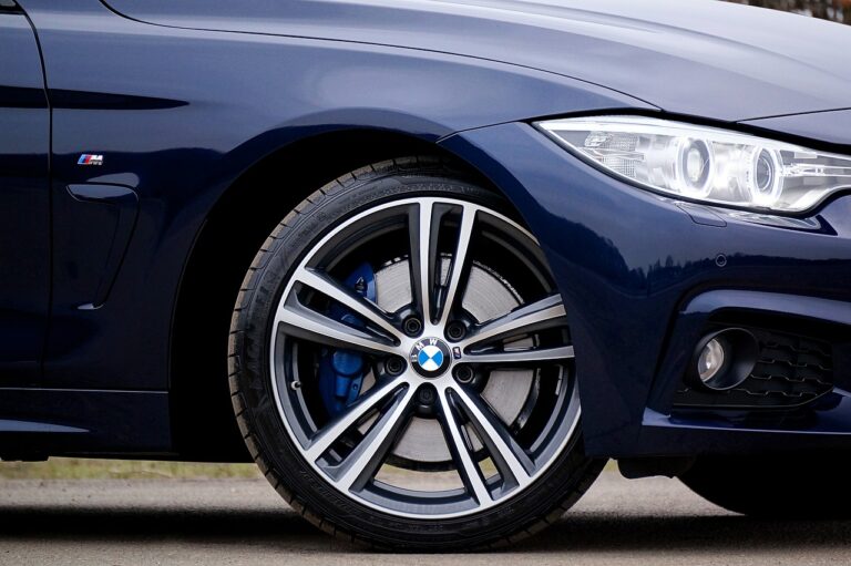 The Role of Augmented Reality in Car Repair and DIY Maintenance